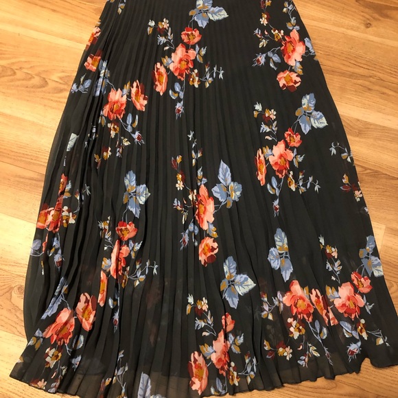 Hill Skirts Hill Pleated Floral Maxi Skirt Poshmark